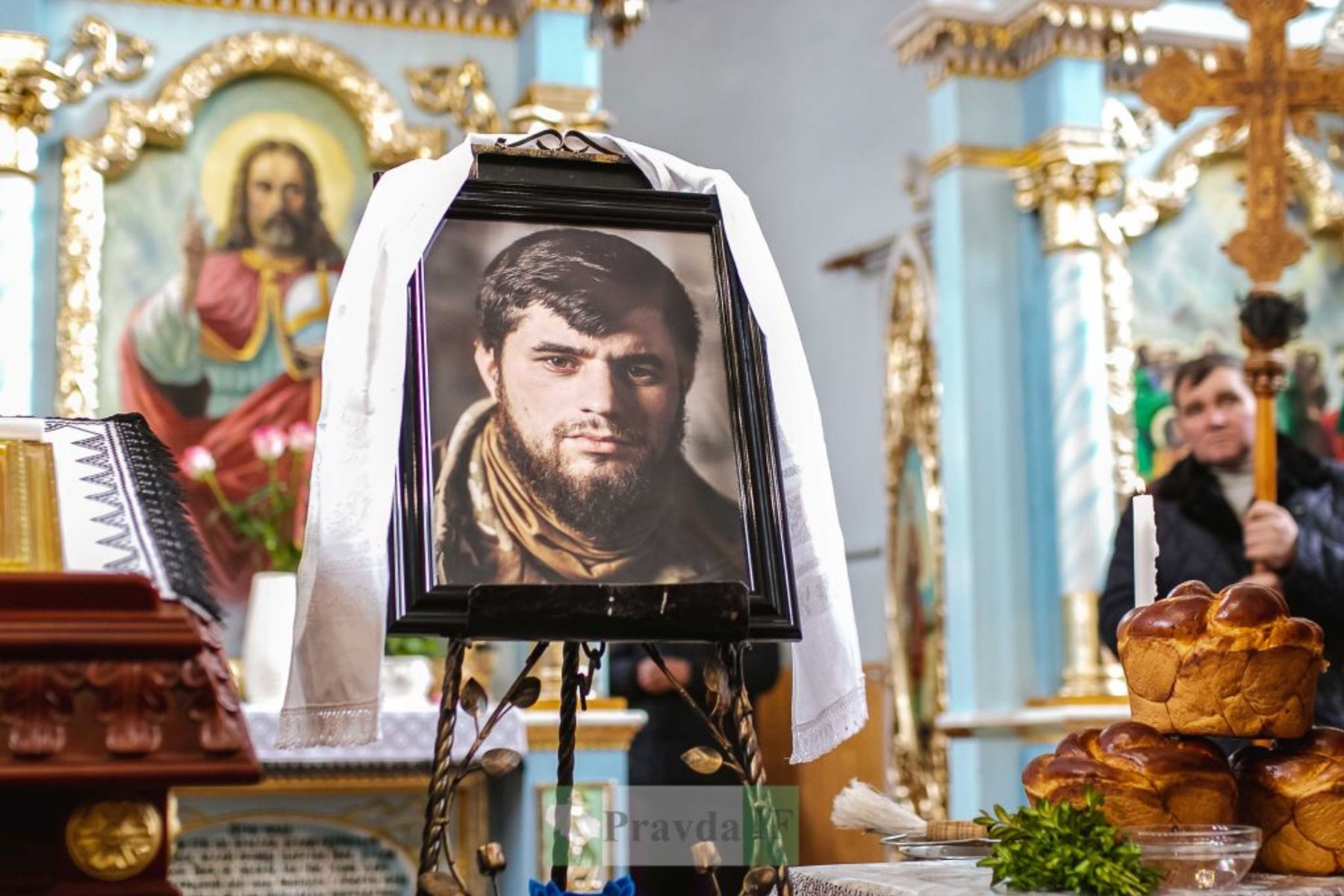 Похоронні богослужіння за&nbsp;полеглим Героєм України Дмитром Коцюбайлом (&laquo;Да&nbsp;Вінчі&raquo;) на&nbsp;Івано-Франківщині очолив владика Микола Семенишин