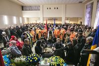 Похоронні богослужіння за&nbsp;полеглим Героєм України Дмитром Коцюбайлом (&laquo;Да&nbsp;Вінчі&raquo;) на&nbsp;Івано-Франківщині очолив владика Микола Семенишин