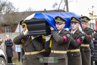 Похоронні богослужіння за&nbsp;полеглим Героєм України Дмитром Коцюбайлом (&laquo;Да&nbsp;Вінчі&raquo;) на&nbsp;Івано-Франківщині очолив владика Микола Семенишин