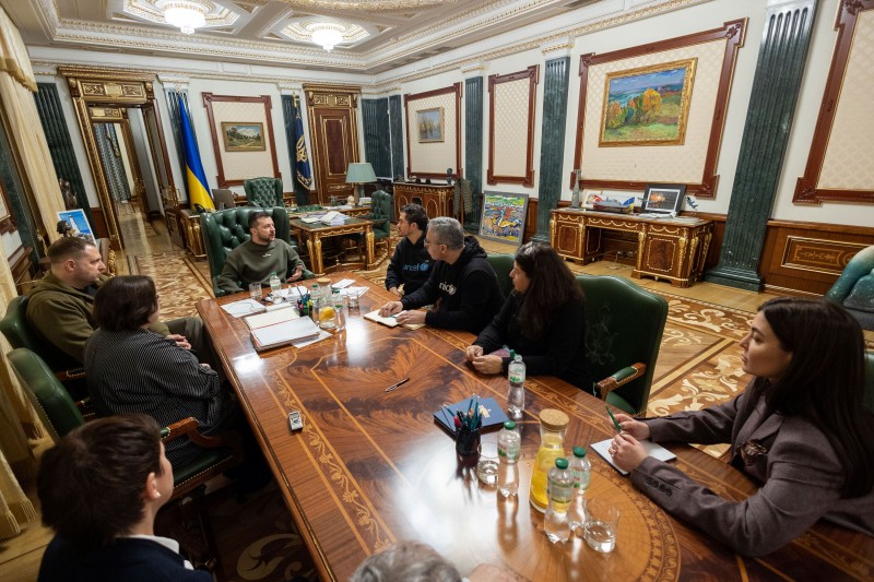 Президент провів зустріч із британським актором, послом доброї волі ЮНІСЕФ Орландо Блумом Президент провів зустріч із британським актором, послом доброї волі ЮНІСЕФ Орландо Блумом