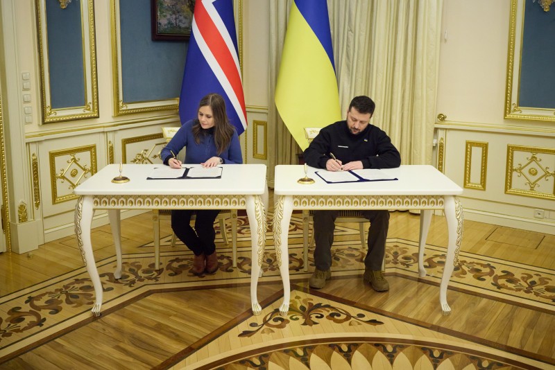 Президент України зустрівся з Прем’єр-міністром Ісландії Президент України зустрівся з Прем’єр-міністром Ісландії