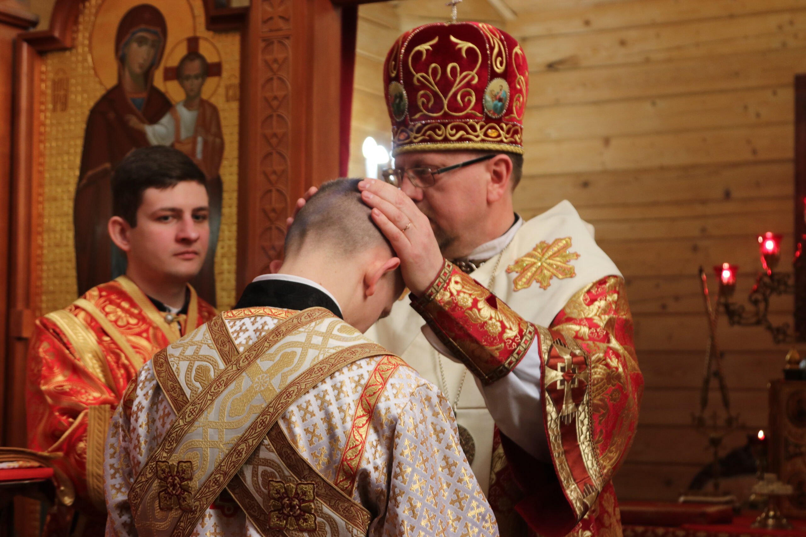 «Служіння вимагає великої інвестиції любові», – Владика Володимир звершив дияконське рукоположення Віталія Лозинського «Служіння вимагає великої інвестиції любові», – Владика Володимир звершив дияконське рукоположення Віталія Лозинського