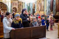 В Івано-Франківську відбулася молитва дітей за перемогу і мир в Україні В Івано-Франківську відбулася молитва дітей за перемогу і мир в Україні