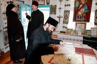 Владика Микола Семенишин здійснив візит у рідне село Глибоке Владика Микола Семенишин здійснив візит у рідне село Глибоке