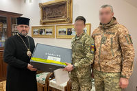 Владика Михайло Бубній передав Старлінк для потреб ЗСУ Владика Михайло Бубній передав Старлінк для потреб ЗСУ