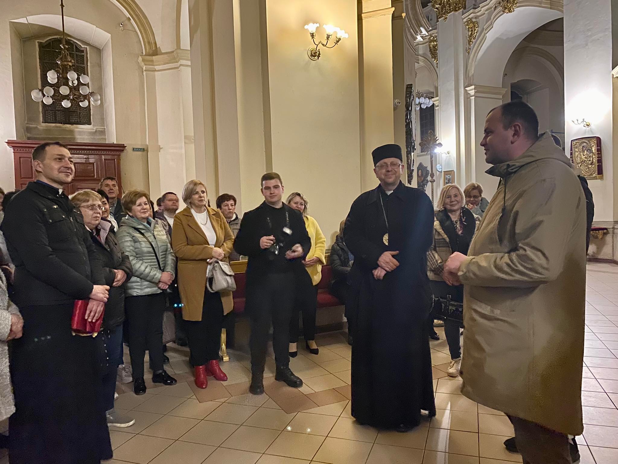 Владика Володимир до освітян: «Прошу вас подумати і сказати, як Церква може вам послужити» Владика Володимир до освітян: «Прошу вас подумати і сказати, як Церква може вам послужити»