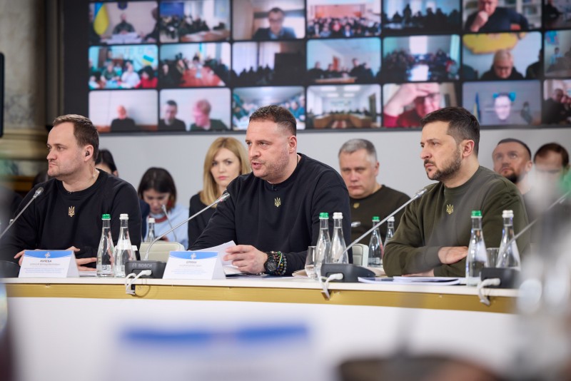Володимир Зеленський узяв участь у засіданні Конгресу місцевих та регіональних влад: Ми всі разом забезпечуємо незламність України, і це пріоритет Володимир Зеленський узяв участь у засіданні Конгресу місцевих та регіональних влад: Ми всі разом забезпечуємо незламність України, і це пріоритет