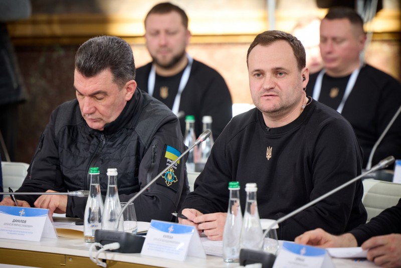 Володимир Зеленський узяв участь у засіданні Конгресу місцевих та регіональних влад: Ми всі разом забезпечуємо незламність України, і це пріоритет Володимир Зеленський узяв участь у засіданні Конгресу місцевих та регіональних влад: Ми всі разом забезпечуємо незламність України, і це пріоритет