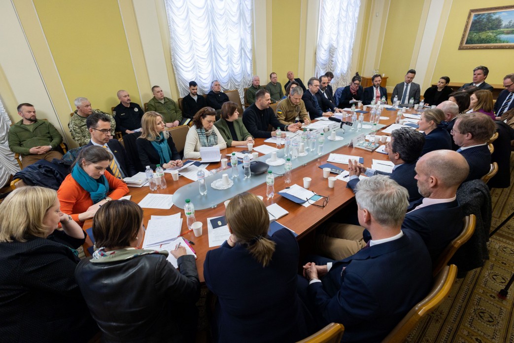 За участю керівництва Офісу Президента відбувся брифінг для представників Комітету ЄС з питань політики та безпеки За участю керівництва Офісу Президента відбувся брифінг для представників Комітету ЄС з питань політики та безпеки