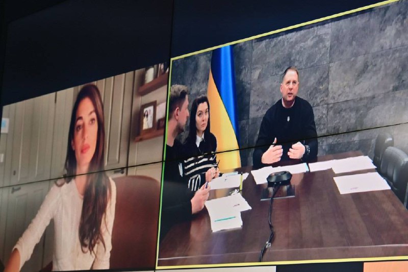 росія має відповісти за злочини проти українських дітей.
Провів онлайн-розмову з відомою правозахисницею... росія має відповісти за злочини проти українських дітей.
Провів онлайн-розмову з відомою правозахисницею...