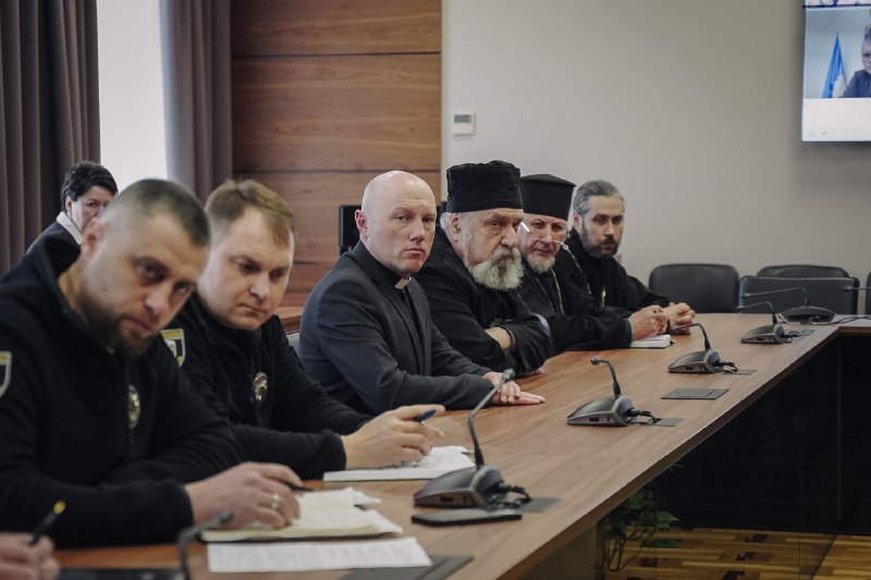 Безпека під час Великодня на Полтавщині – наше спільне завдання. 
Напередодні свята провели засідання Ради релігійних організацій Безпека під час Великодня на Полтавщині – наше спільне завдання. 
Напередодні свята провели засідання Ради релігійних організацій