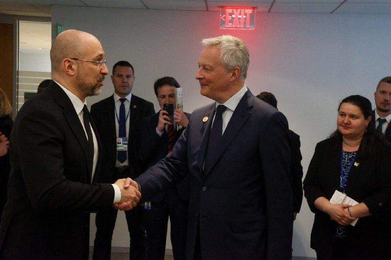 📈 Фінансова підтримка — один зі стовпів незламності України та українського народу 📈 Фінансова підтримка — один зі стовпів незламності України та українського народу