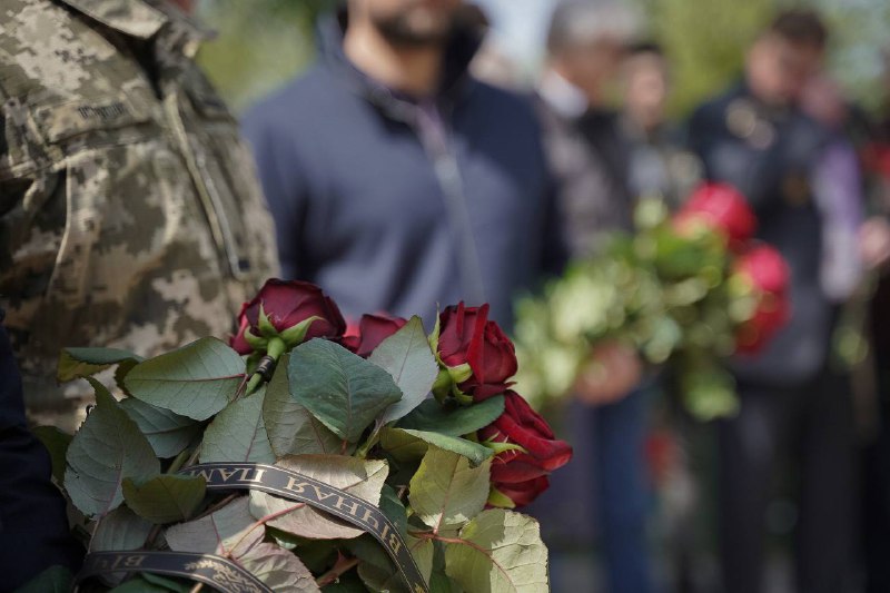 Катастрофа на Чорнобильській АЕС, яка сталася 26 квітня 1986 року, – трагічна сторінка в історії України та всього людства Катастрофа на Чорнобильській АЕС, яка сталася 26 квітня 1986 року, – трагічна сторінка в історії України та всього людства