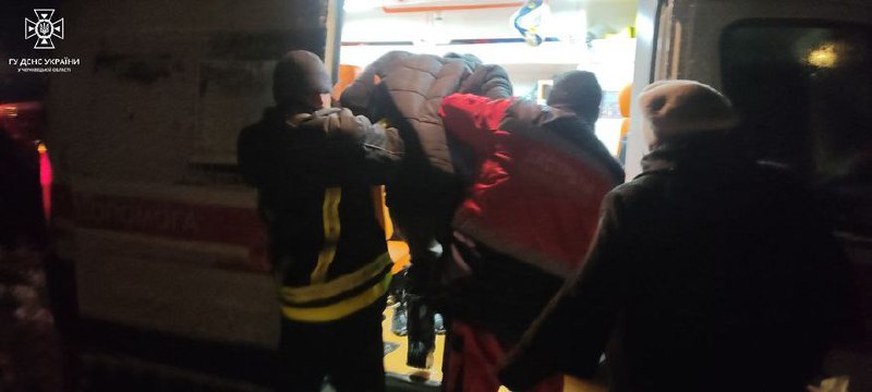 #Чернівецька_область: рятувальники надавали допомогу працівникам швидкої під час негоди #Чернівецька_область: рятувальники надавали допомогу працівникам швидкої під час негоди
