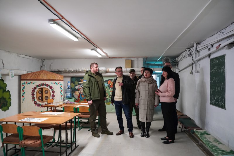 Полтавщина – надійний тил для інших регіонів України. В області працюють релоковані підприємства і навчальні заклади Полтавщина – надійний тил для інших регіонів України. В області працюють релоковані підприємства і навчальні заклади