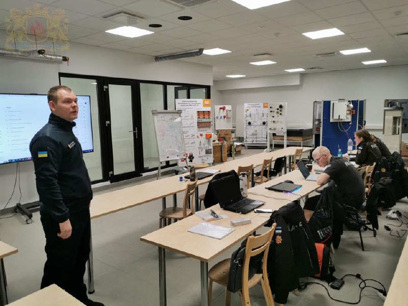 Ділимося досвідом з естонськими колегами🇺🇦🇪🇪
⏺Викладачі Львівського державного університету безпеки... Ділимося досвідом з естонськими колегами🇺🇦🇪🇪
⏺Викладачі Львівського державного університету безпеки...