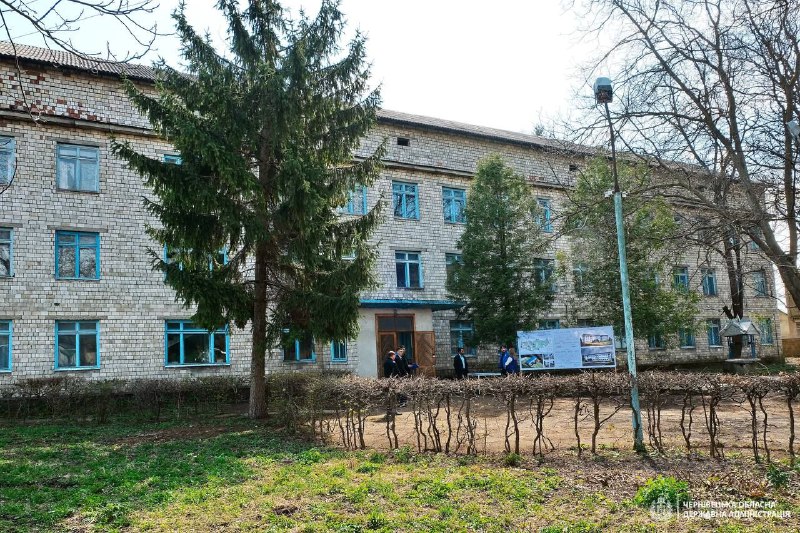 🏡У Хотині плануємо облаштувати житло для вимушених переселенців. Це буде перший об’єкт реконструйований... 🏡У Хотині плануємо облаштувати житло для вимушених переселенців. Це буде перший об’єкт реконструйований...