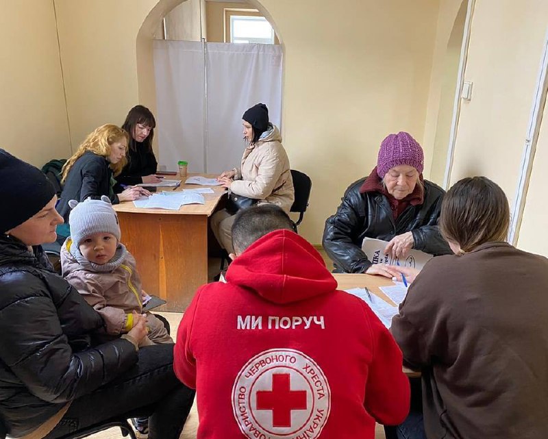 Упродовж березня 6500 людей, які опинилися у складних життєвих обставинах, отримали допомогу у консультативно-координаційних... Упродовж березня 6500 людей, які опинилися у складних життєвих обставинах, отримали допомогу у консультативно-координаційних...