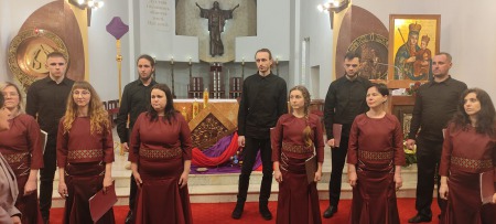 Духовні пісноспіви камерного хору "Лукаш" в часі Вечірніх чувань у Рівному Духовні пісноспіви камерного хору "Лукаш" в часі Вечірніх чувань у Рівному