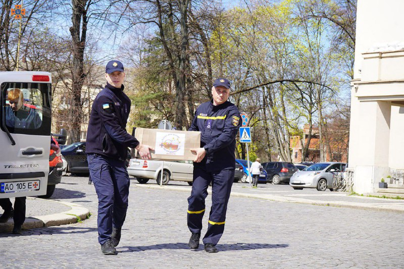 Закарпатські рятувальники долучилися до благодійної акції «Паска для воїна»⬇️ Закарпатські рятувальники долучилися до благодійної акції «Паска для воїна»⬇️