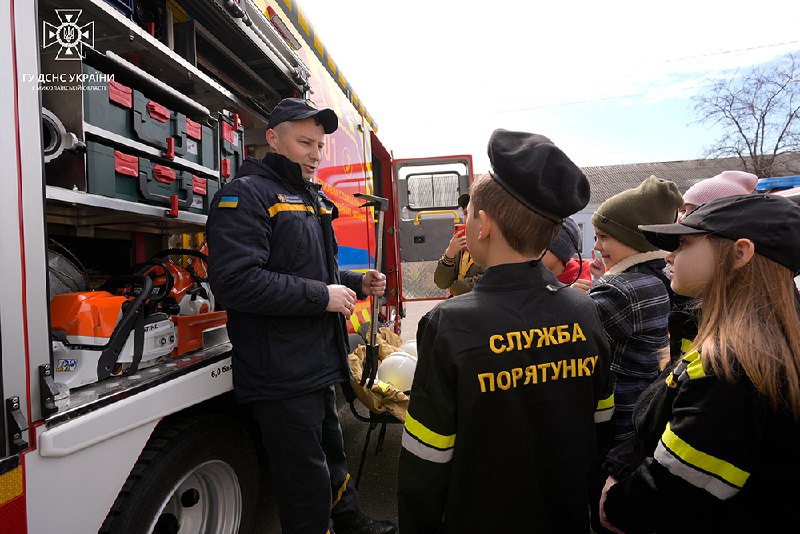 Дитячий Рух юних пожежних-рятувальників набирає обертів на Миколаївщині Дитячий Рух юних пожежних-рятувальників набирає обертів на Миколаївщині