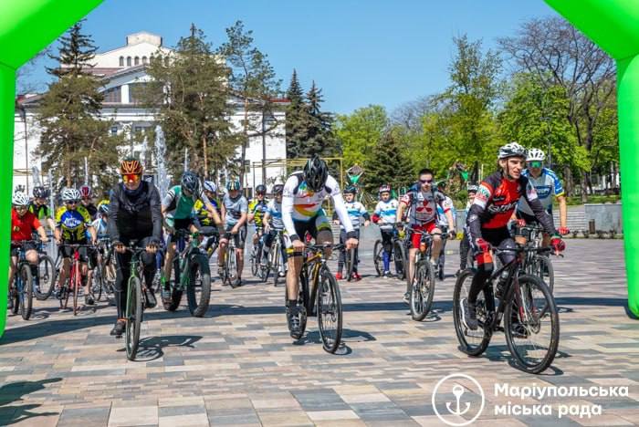 🥺Пам’ятаємо. Як маріупольці зустрічали Великдень у мирному Маріуполі. 🥺Пам’ятаємо. Як маріупольці зустрічали Великдень у мирному Маріуполі.