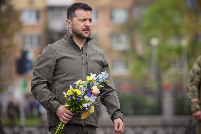 Глава держави вшанував пам'ять загиблих у Чорнобильській катастрофі Глава держави вшанував пам'ять загиблих у Чорнобильській катастрофі