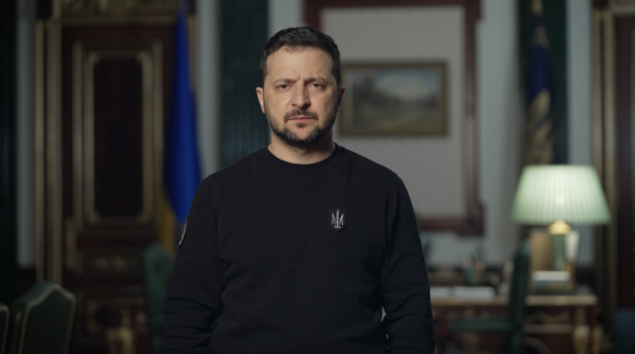 Готуємо хлопців і дуже чекаємо постачання зброї, обіцяного партнерами – звернення Президента України Готуємо хлопців і дуже чекаємо постачання зброї, обіцяного партнерами – звернення Президента України
