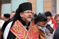 «Ми зустрічаємо людей, які беруть наші тягарі та хрести на власні рамена», — владика Богдан Дзюрах у Мюнхені «Ми зустрічаємо людей, які беруть наші тягарі та хрести на власні рамена», — владика Богдан Дзюрах у Мюнхені