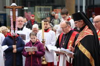 «Ми зустрічаємо людей, які беруть наші тягарі та хрести на власні рамена», — владика Богдан Дзюрах у Мюнхені «Ми зустрічаємо людей, які беруть наші тягарі та хрести на власні рамена», — владика Богдан Дзюрах у Мюнхені
