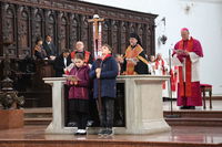 «Ми зустрічаємо людей, які беруть наші тягарі та хрести на власні рамена», — владика Богдан Дзюрах у Мюнхені «Ми зустрічаємо людей, які беруть наші тягарі та хрести на власні рамена», — владика Богдан Дзюрах у Мюнхені