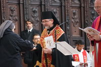 «Ми зустрічаємо людей, які беруть наші тягарі та хрести на власні рамена», — владика Богдан Дзюрах у Мюнхені «Ми зустрічаємо людей, які беруть наші тягарі та хрести на власні рамена», — владика Богдан Дзюрах у Мюнхені