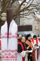 «Ми зустрічаємо людей, які беруть наші тягарі та хрести на власні рамена», — владика Богдан Дзюрах у Мюнхені «Ми зустрічаємо людей, які беруть наші тягарі та хрести на власні рамена», — владика Богдан Дзюрах у Мюнхені