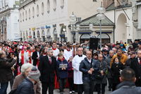 «Ми зустрічаємо людей, які беруть наші тягарі та хрести на власні рамена», — владика Богдан Дзюрах у Мюнхені «Ми зустрічаємо людей, які беруть наші тягарі та хрести на власні рамена», — владика Богдан Дзюрах у Мюнхені