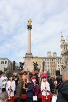 «Ми зустрічаємо людей, які беруть наші тягарі та хрести на власні рамена», — владика Богдан Дзюрах у Мюнхені «Ми зустрічаємо людей, які беруть наші тягарі та хрести на власні рамена», — владика Богдан Дзюрах у Мюнхені