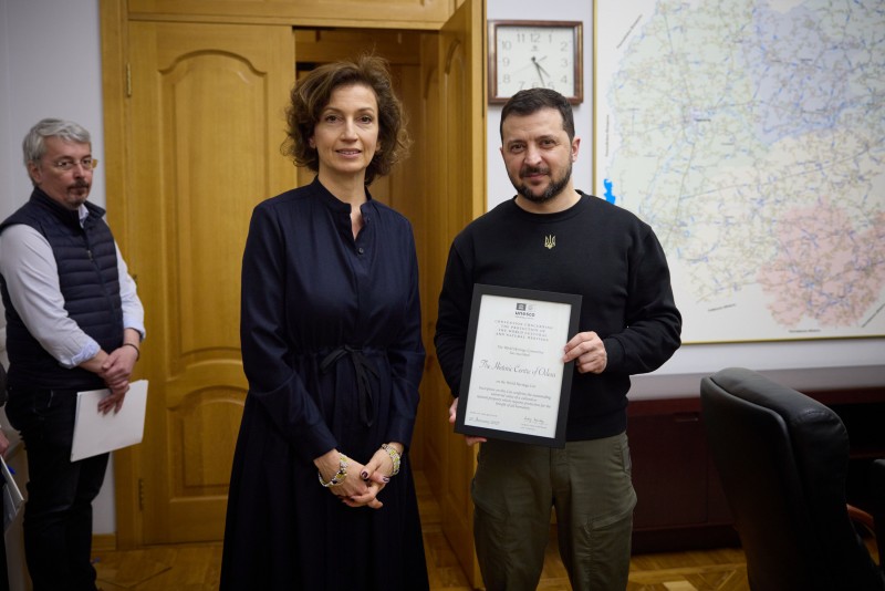 На Чернігівщині Президент України провів зустріч із генеральним директором ЮНЕСКО На Чернігівщині Президент України провів зустріч із генеральним директором ЮНЕСКО