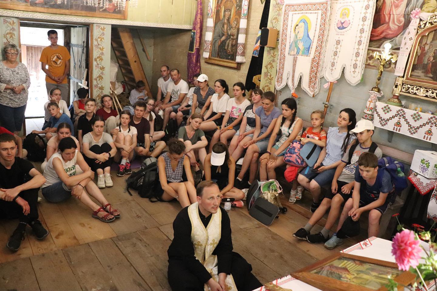 Отець Володимир Битюга: «Я б хотів побажати молоді, щоб вони завжди старалися бути з Богом, бо лиш тоді зможуть стати щасливими» Отець Володимир Битюга: «Я б хотів побажати молоді, щоб вони завжди старалися бути з Богом, бо лиш тоді зможуть стати щасливими»