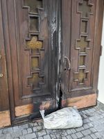 У Велику п’ятницю у Львові підпалили двері храму УГКЦ У Велику п’ятницю у Львові підпалили двері храму УГКЦ