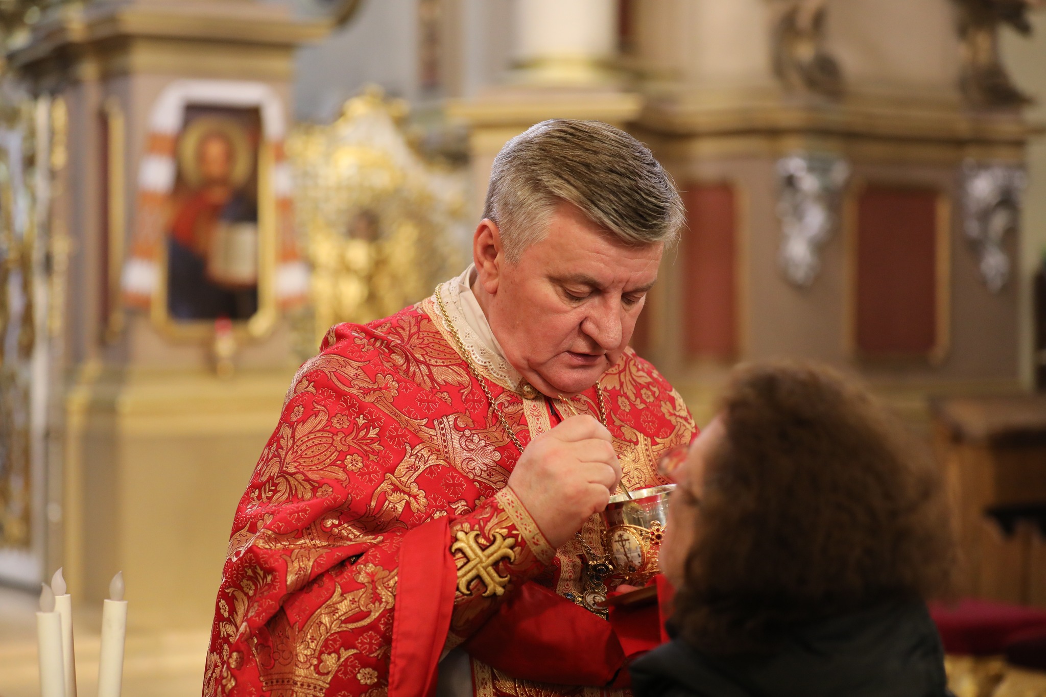 У Великий четвер Архиєпископ і Митрополит Ігор звершив Чин омивання ніг дванадцяти капеланам Львівської Архиєпархії У Великий четвер Архиєпископ і Митрополит Ігор звершив Чин омивання ніг дванадцяти капеланам Львівської Архиєпархії