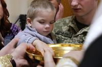 &laquo;Від сьогодні ці&nbsp;діти підуть життєвою дорогою з&nbsp;Богом&raquo;,&nbsp;&mdash; владика Володимир Груца охрестив 16&nbsp;сиріт із&nbsp;Луганщини