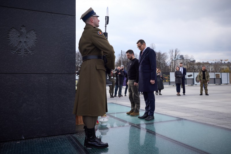 Володимир Зеленський за результатами переговорів із Матеушем Моравецьким у Варшаві: Ми домовилися про те, що дасть українським воїнам більше сили Володимир Зеленський за результатами переговорів із Матеушем Моравецьким у Варшаві: Ми домовилися про те, що дасть українським воїнам більше сили