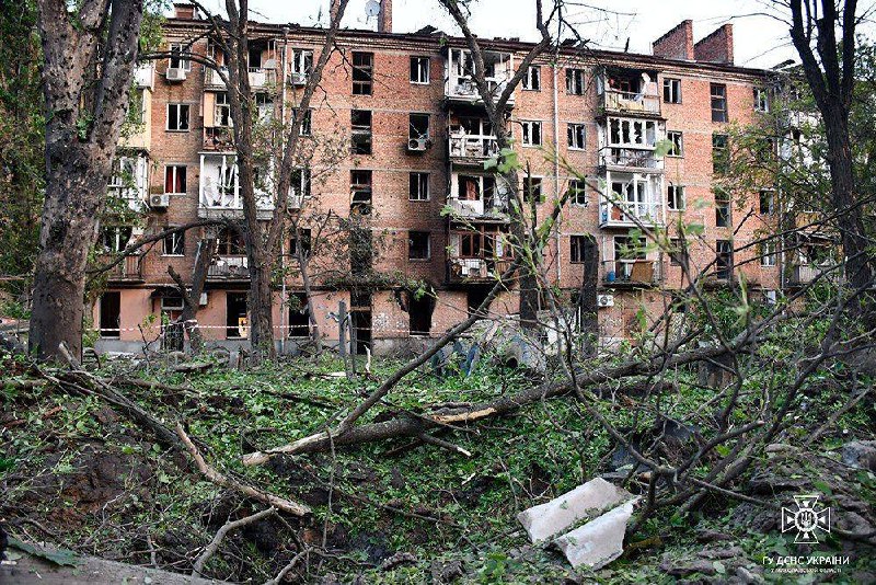 Доброго ранку всій Україні.
Дуже неспокійна ніч. Чергова звіряча масована атака російського агресора по мирних містах і селах нашої країни Доброго ранку всій Україні.
Дуже неспокійна ніч. Чергова звіряча масована атака російського агресора по мирних містах і селах нашої країни