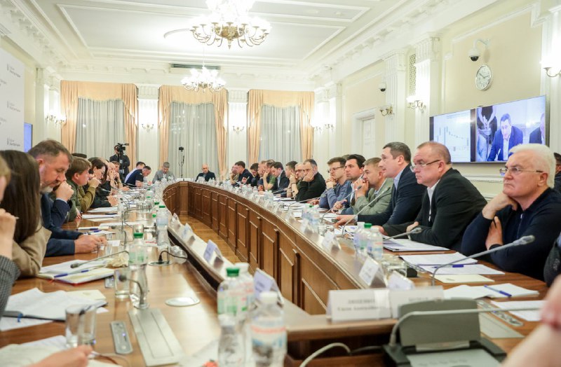 Провели засідання Антикризового енергетичного штабу. Головна тема — старт підготовки до наступного опалювального сезону. Провели засідання Антикризового енергетичного штабу. Головна тема — старт підготовки до наступного опалювального сезону.