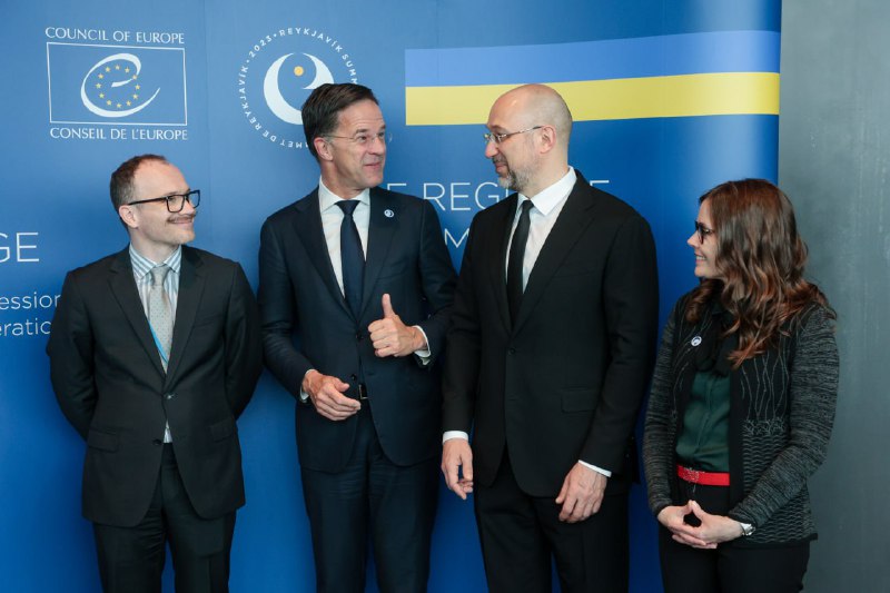 👥 Саміт глав держав та урядів Ради Європи став унікальним комунікаційним майданчиком для консолідації зусиль партнерів заради перемоги України. 👥 Саміт глав держав та урядів Ради Європи став унікальним комунікаційним майданчиком для консолідації зусиль партнерів заради перемоги України.