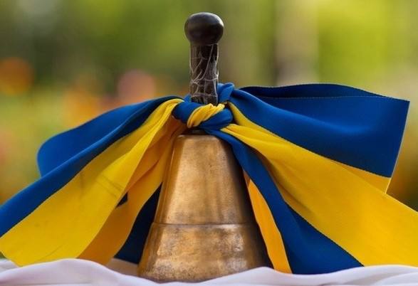 🙂Понад 5 тисяч маріупольських учнів закінчили навчальний рік онлайн
☝️Не дивлячись на війну 🙂Понад 5 тисяч маріупольських учнів закінчили навчальний рік онлайн
☝️Не дивлячись на війну