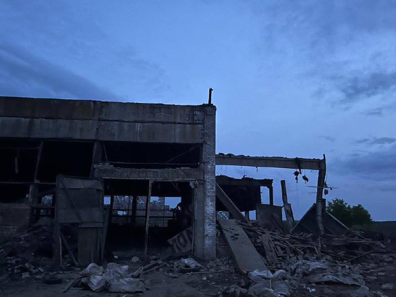 📍Харківщина. 10 травня
Минулої доби російські окупанти обстрілювали міста і села Харківського 📍Харківщина. 10 травня
Минулої доби російські окупанти обстрілювали міста і села Харківського