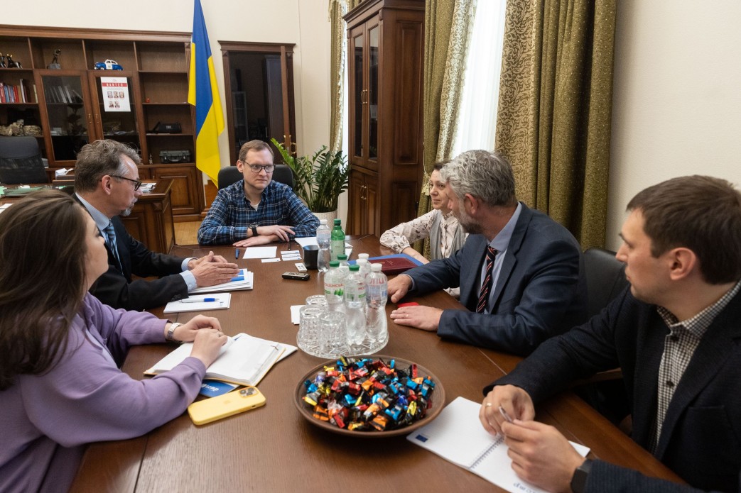 Андрій Смирнов зустрівся з представниками Міжнародної комісії з питань зниклих безвісти (ICMP) Андрій Смирнов зустрівся з представниками Міжнародної комісії з питань зниклих безвісти (ICMP)