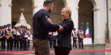 Більше безпеки, більше співпраці, більше можливостей повернути мир – Володимир Зеленський за результатами переговорів із Джорджею Мелоні в Римі Більше безпеки, більше співпраці, більше можливостей повернути мир – Володимир Зеленський за результатами переговорів із Джорджею Мелоні в Римі