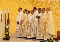 Близько 5000 українців взяли участь у паломництві до Фатіми Близько 5000 українців взяли участь у паломництві до Фатіми