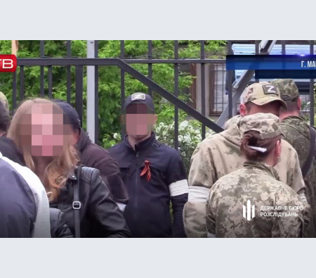 ДБР повідомило про підозру 23 правоохоронцям з Маріуполя, які стали міліціонерами в окупантів ДБР повідомило про підозру 23 правоохоронцям з Маріуполя, які стали міліціонерами в окупантів